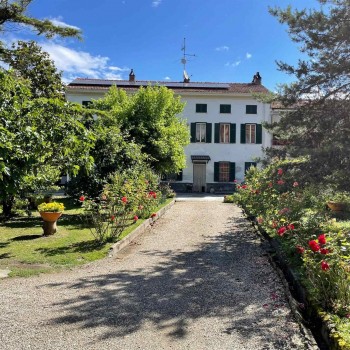 MIRABELLO MONFERRATO - GRANDE CASA INDIPENDENTE CON GIARDINO